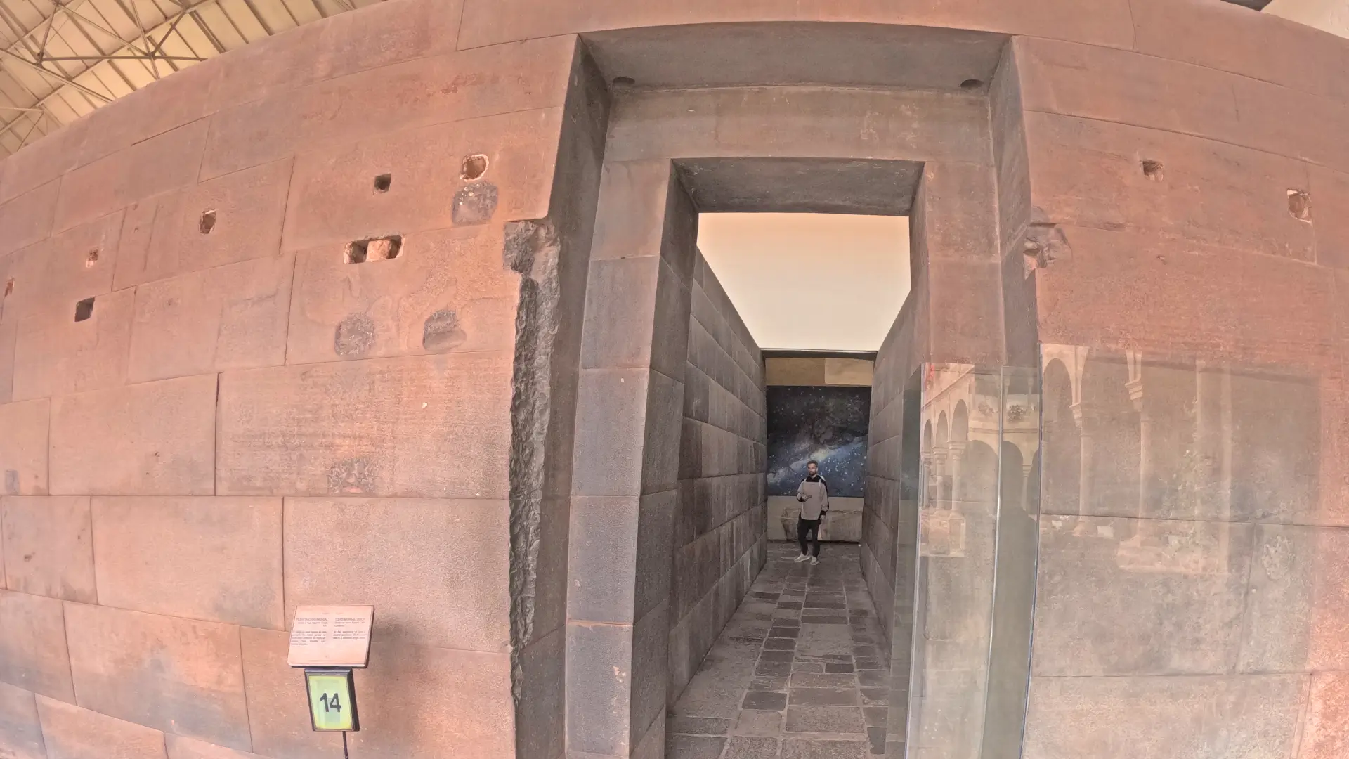 Portada de Qoricancha de doble jamba Puerta de doble jamba en Qoricancha