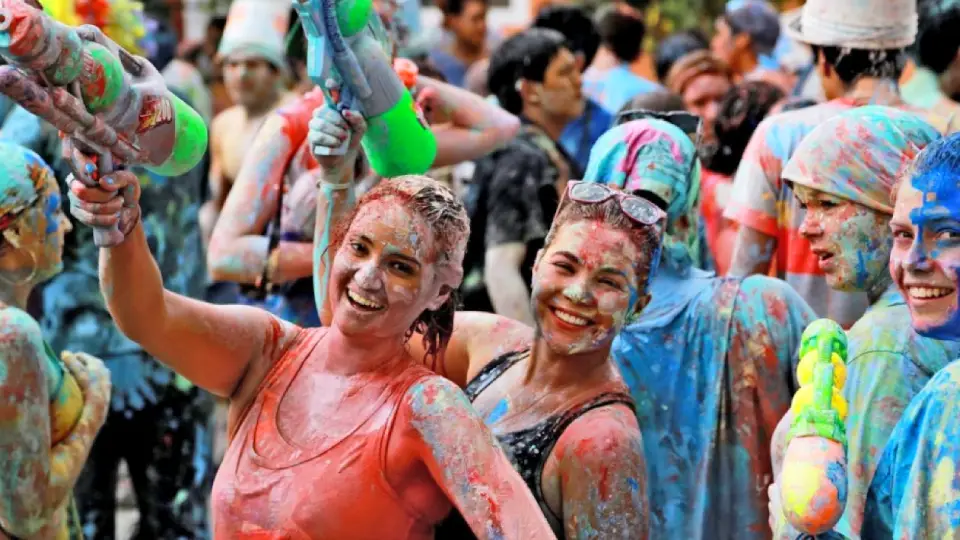 Talco y pintura en carnavales