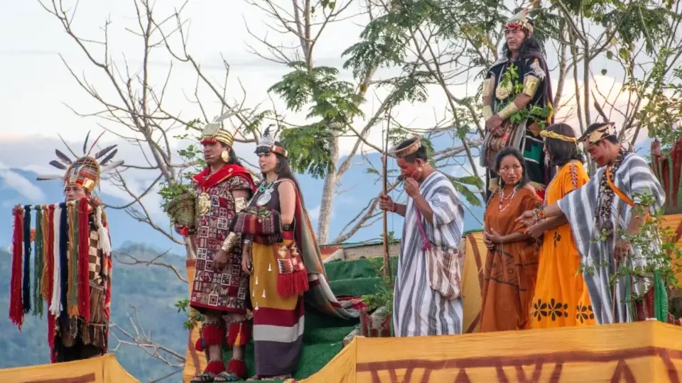 Uso de la coca en ceremonia del Inca