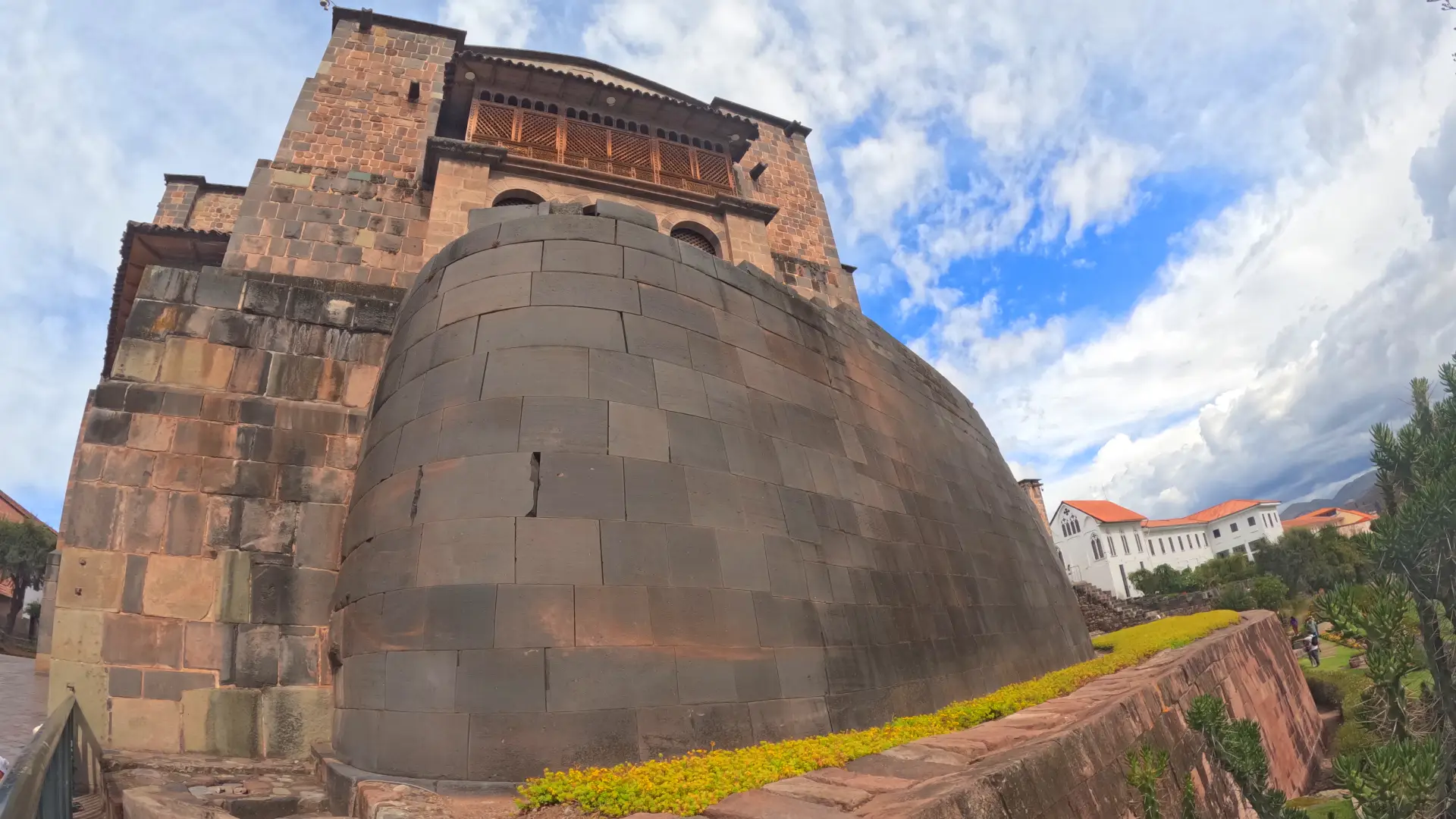 Circular wall in Qoricancha