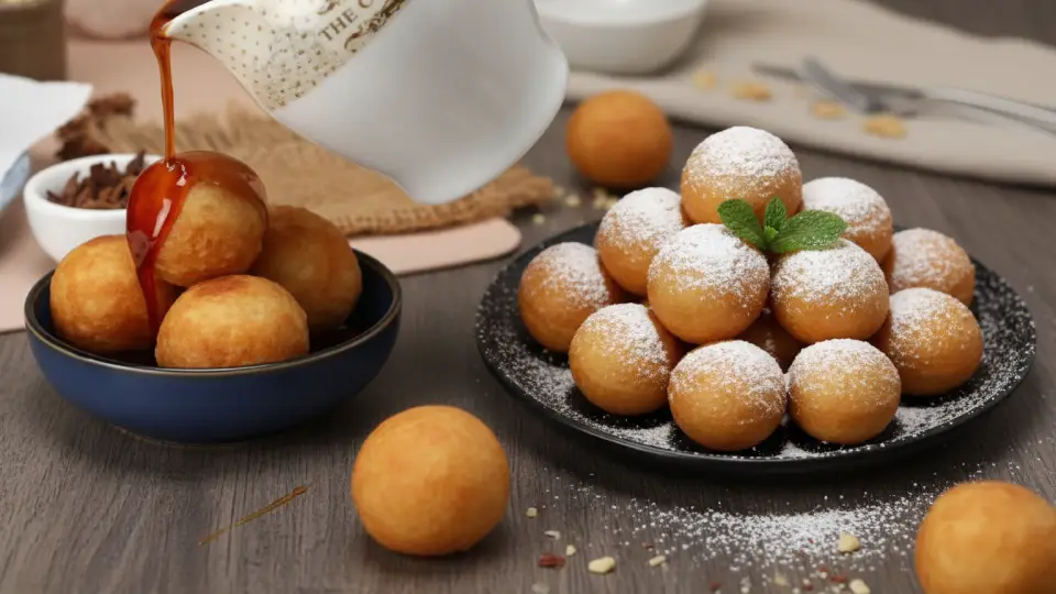 Postre de buñuelos de yuca en la selva peruana