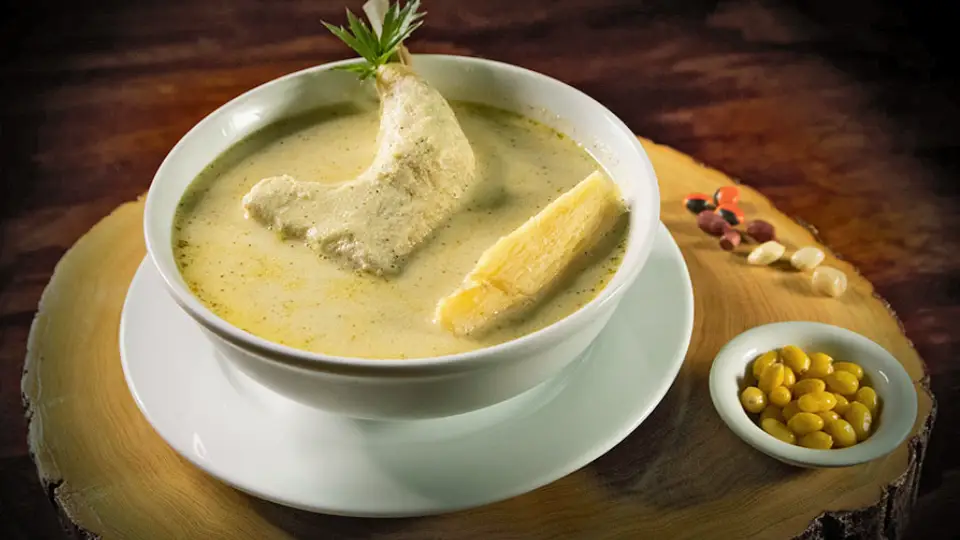 Inchicapi de gallina - comida de la selva peruana