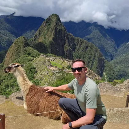 Turista en Machu Picchu | Qoricancha Expeditions