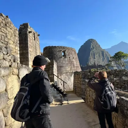 Turistas en Machu Picchu | Qoricancha Expeditions