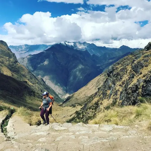 Tourist going up to MachuPicchu | Qoricancha Expeditions