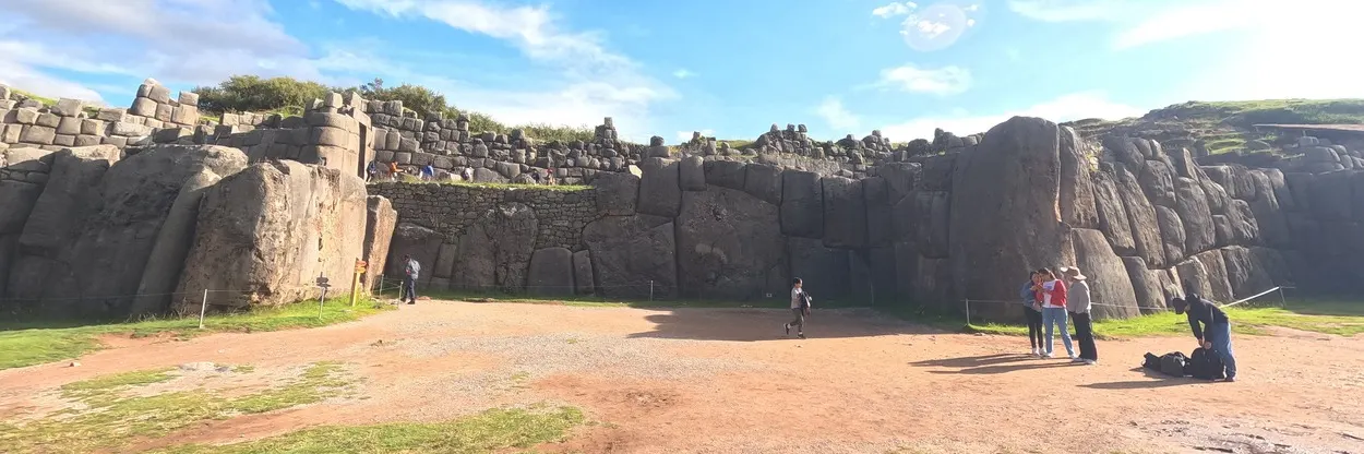 Panoramic view of the Sacsayhuamán archaeological site in Cusco