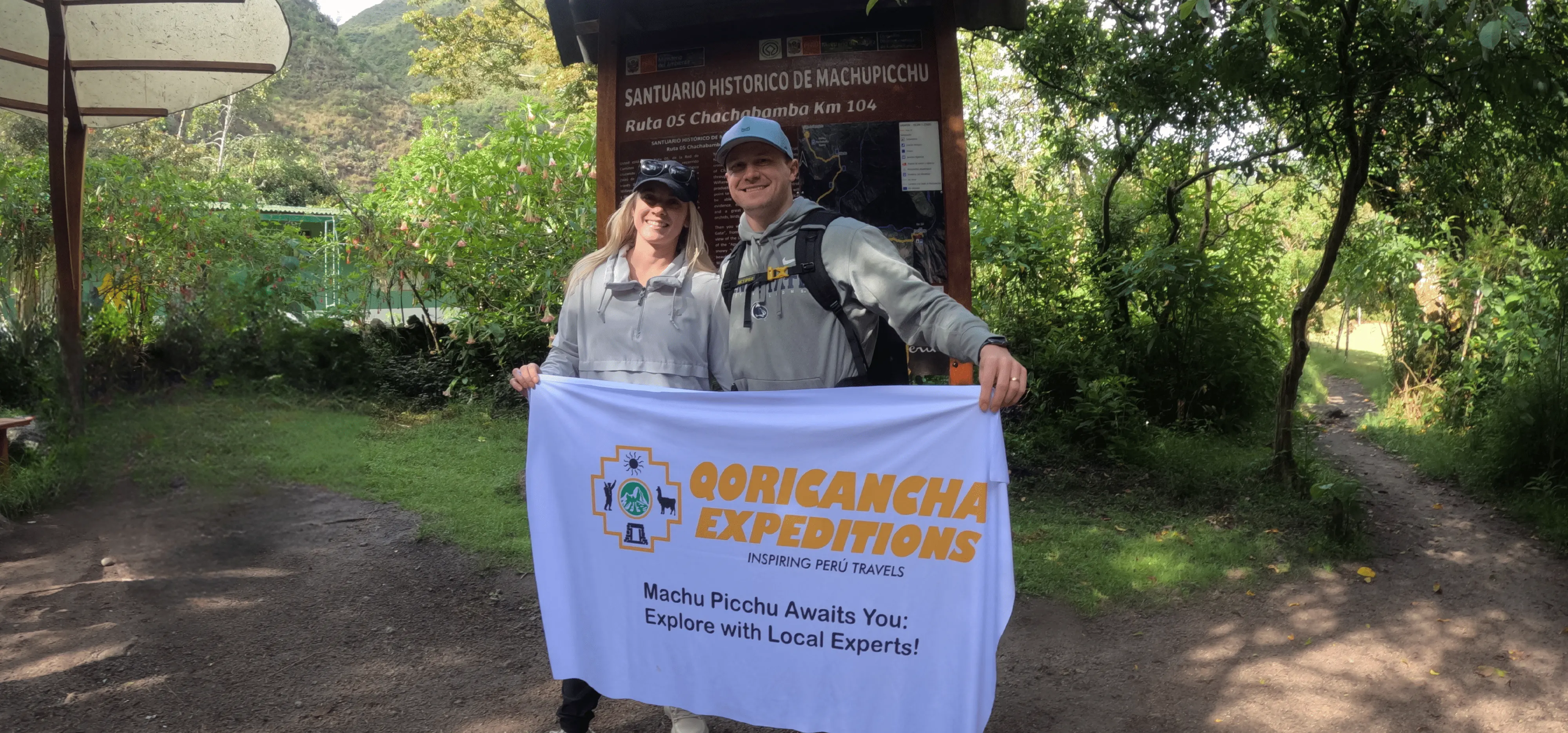 2-day Short Inca Trail hikers at Km 104