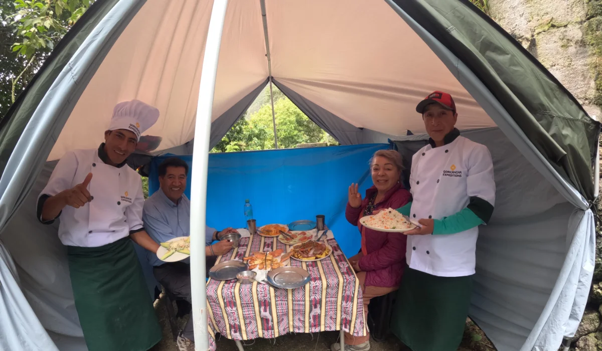 Enjoy a Picnic Lunch at Wiñay Wayna on the 2-Day Inca Trail