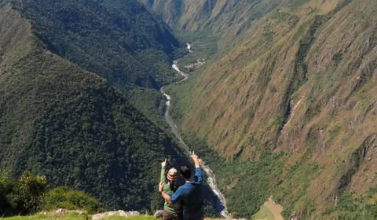 Scenic mountain view along the classic trek route